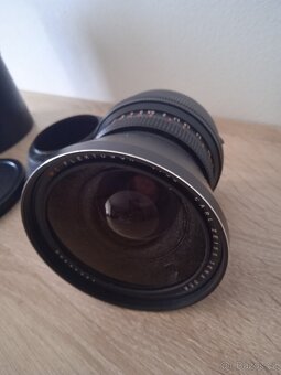 Staré fotoaparáty s příslušenstvím a původním obalem - 2