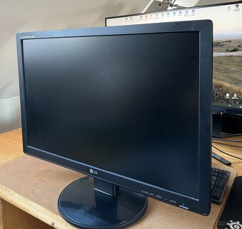 Monitor LG FLATRON W2242S - 2