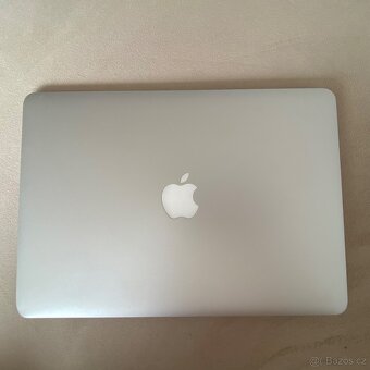 MacBook Air 2017 + externí disk 1TB + Guess obal - 2