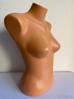 Dámská figurína - 2