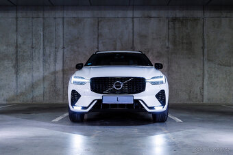 Volvo XC60 B4 diesel R-Design facelift, 2021, ťažné, DPH - 2