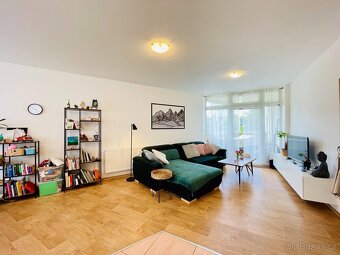 Pronájem velkého bytu 2+kk s balkónem, 70m2, Olomouc, Neředí - 2
