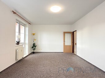 Pronájem bytu 1+kk 40 m² s balkónem - 2