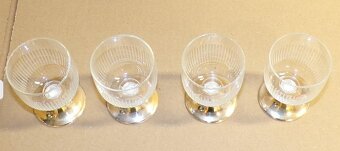 sklenička - kovová nožka - 2