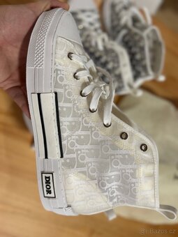 Dior boty  bílé UNI - vel. 43-44 . NOVÉ - 2