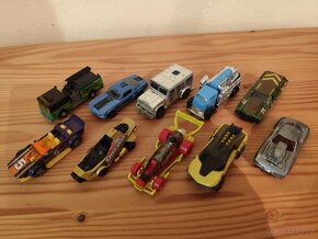 Autíčka mix- 40 Ks. - 2