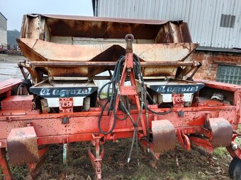 Prodám sazeč brambor - 2