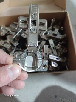 Nábytkové panty Blum - 2