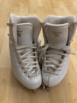 Dívčí krasobruslařské brusle - 2