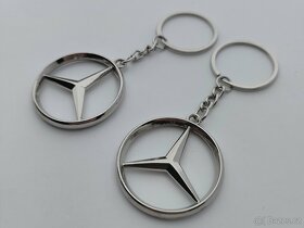 Přívěšek na klíče - kulaté logo Mercedes - 2