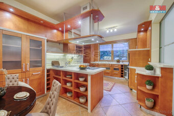 Prodej rodinného domu, 392 m², Františkovy Lázně - 2