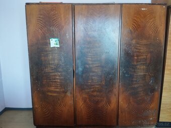 Skrine po babicce plus ulozny prostor - 2