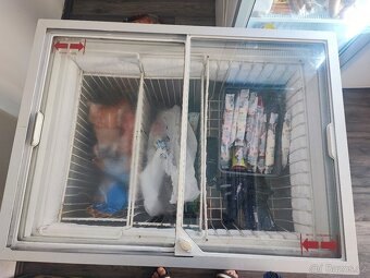 Pultový mrazák. - 2