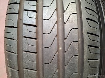 235/65/17 Pirelli Letní 7,5 mm - 2