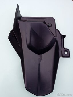 Honda ADV 350 blatník zadního kola - 2