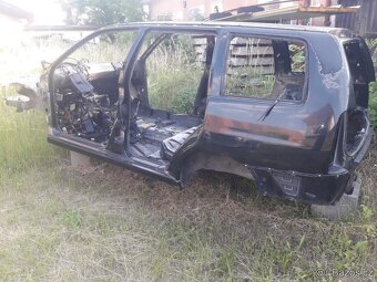 VW Polo Variant 1998 karoserie BEZ KOROZE - 2