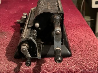 Starožitná kalkulačka Original Odhner M602 No5 1922-27 - 2