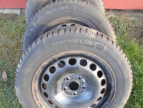 ŠKODA OCTAVIA III OBUTÁ KOLA ZIMNÍ 195/65/15 - 2