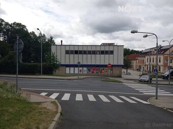 Pronájem komerční Obchodní prostory, 551㎡ - 2