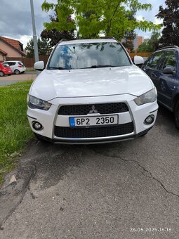 Mitsubishi outlander - 2