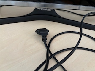 TV/ monitor SAMSUNG - 32" (80 cm úhlopříčka)SLEVA SPECHÁ - 2