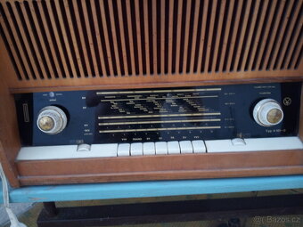 Stare radio a postel - 2
