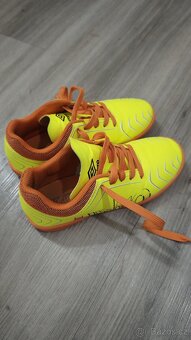 Sálové boty Umbro vel. 33 - 2