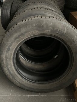 Pneu letní 215/65r17 - 2