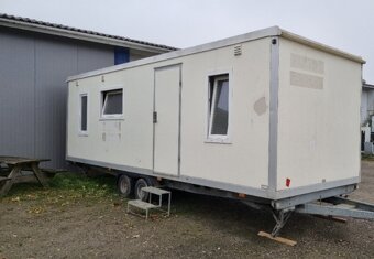 Obytný přívěs karavan - 2