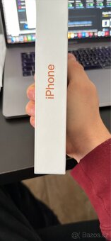 iPhone 17 Pro Cosmic Orange - 2