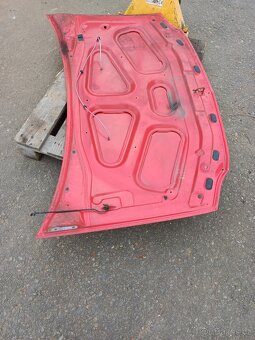 Kapota na Dacia Logan 1.4 rok 2006 55 kw - viz foto- Klatovy - 2