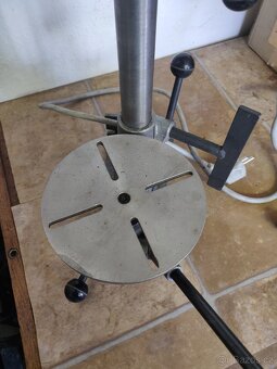 Narex vrtačka se stojanem - 2