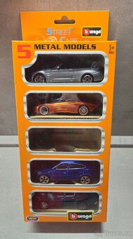 Modely autíček ( Maisto, Burago, Matchbox, HotWheels ) - 2