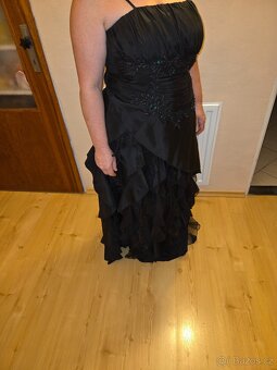 Plesové šaty na výšku postavy 160 cm - 2