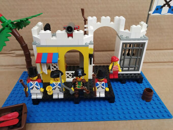 Lego 6267 Lagoon Lock-up - 2