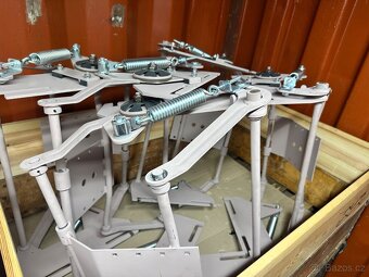 Nožnicová sedačka Zetor 25 - 2