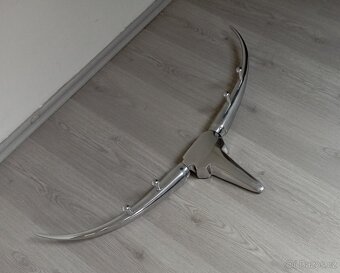 Designový věšák ve stylu býčí hlavy - 2