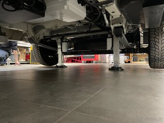 Elektrické stabilizační nohy - 2