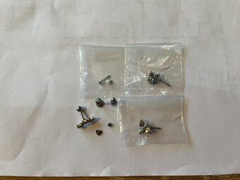 Sada nenošených piercingů - 2