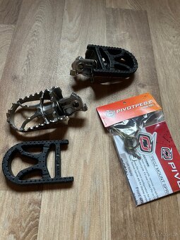 Stupačky PivotPegz - 2