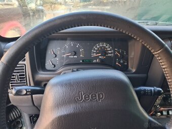 Jeep Cherokee XJ - 2