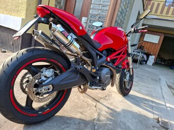 Ducati monster 696 - 2