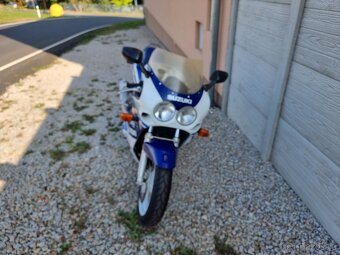 Suzuki GSXR 750 - 2