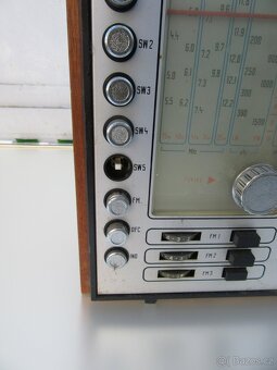 Nabízím retro radio Meridian. Radio nehraje. Chybí tlačítko. - 2