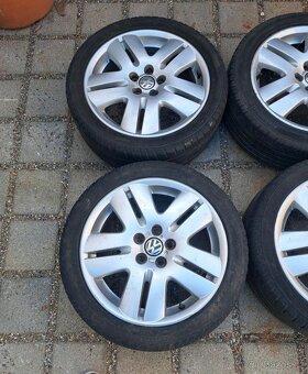 Alu kola vw 5x100 6,5j et43 pneu 205/45/16 - 2