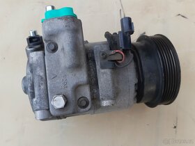Kompresor klimatizace KIA Carens 06 - 2