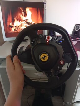 Volant z pedálama - 2