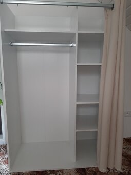 Skříňka šatní - 2