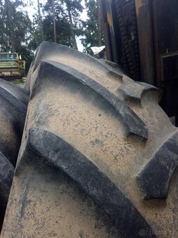 Pneu 520/70R38 - 2