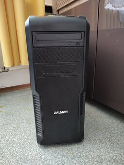 Počítač Intel i5 ,8gb ram ,1tb , monitor 22" komplet - 2